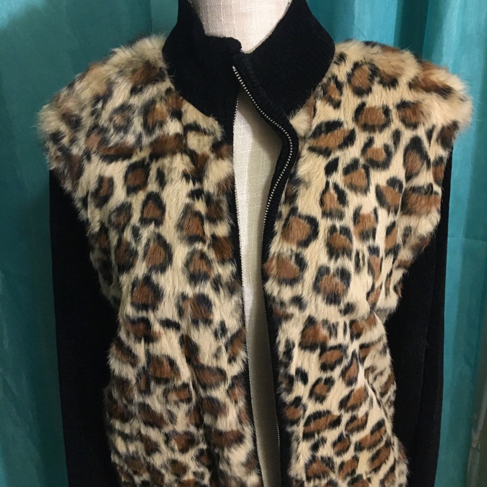 Sweater/Jacket Leopard Print - Picture 2 of 4